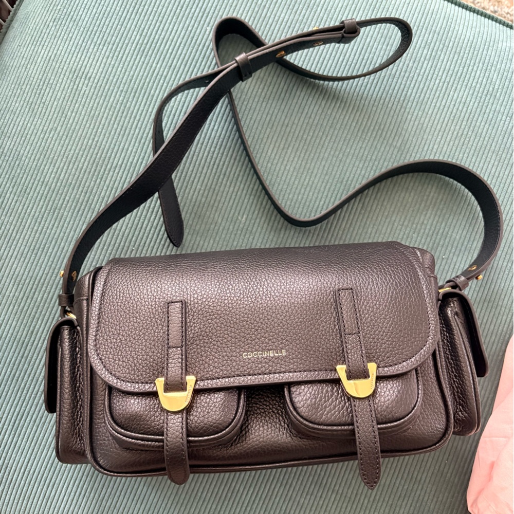 Coccinelle Campus Medium Handbag (Noir/Black) with Gold Hardware